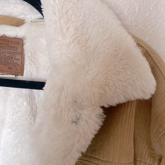 Levi Sherpa Trucker Jacket - Picture 7 of 8